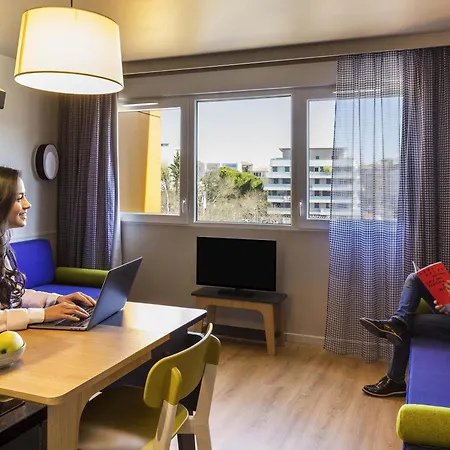 Adagio Access Centre 4*