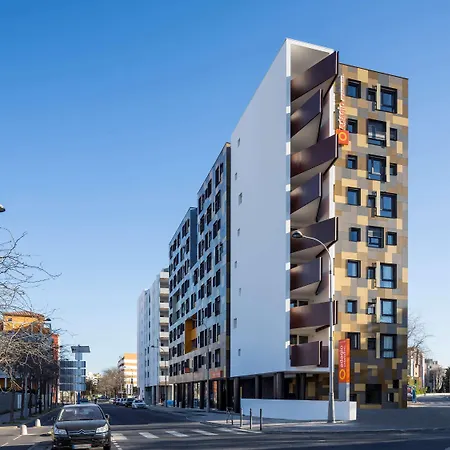 Adagio Access Centre