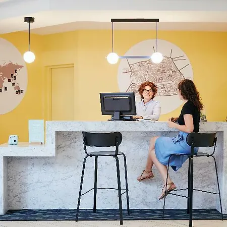 Adagio Access Centre