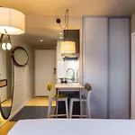 Hotel apartamentowy Adagio Access Centre 3*
