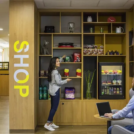 Adagio Access Centre 3*