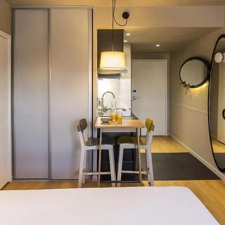 Adagio Access Centre