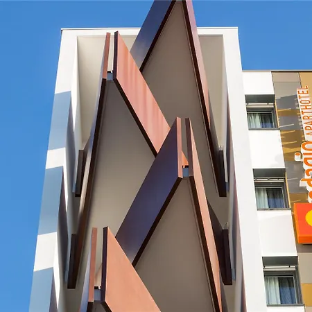 Adagio Access Centre 아파트호텔 3*