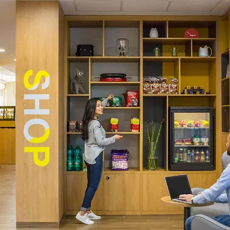 Adagio Access Centre מלון דירות 3*