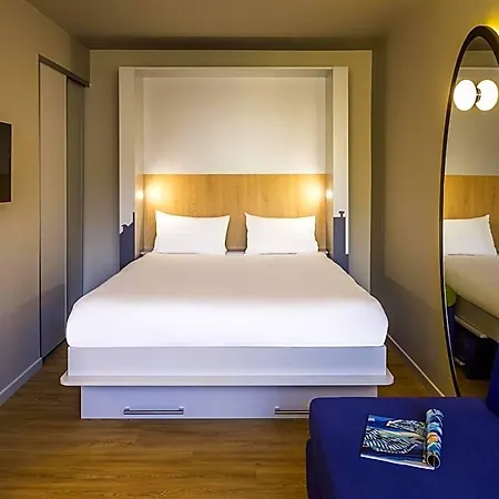 Adagio Access Centre