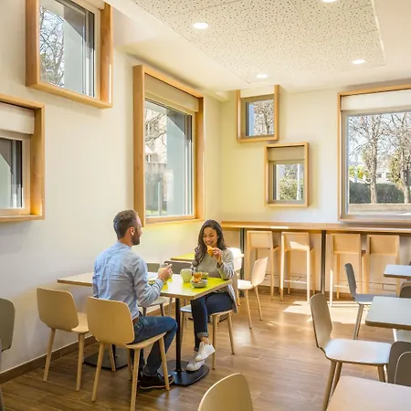 Adagio Access Centre
