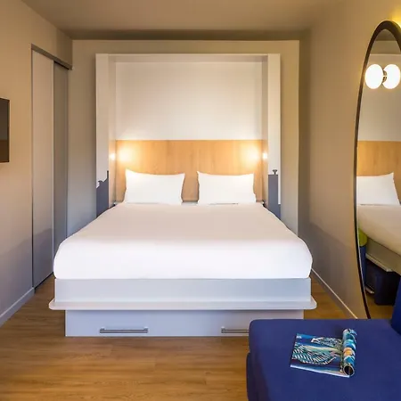 Adagio Access Centre 3* מונפלייה