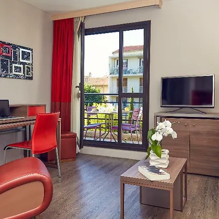 Lägenhetshotell Adagio Access Centre