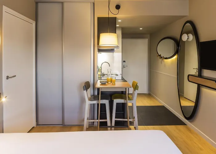 Adagio Access Centre